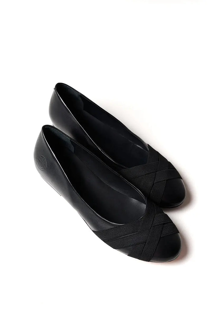 What designer shoes come in women's size 14?