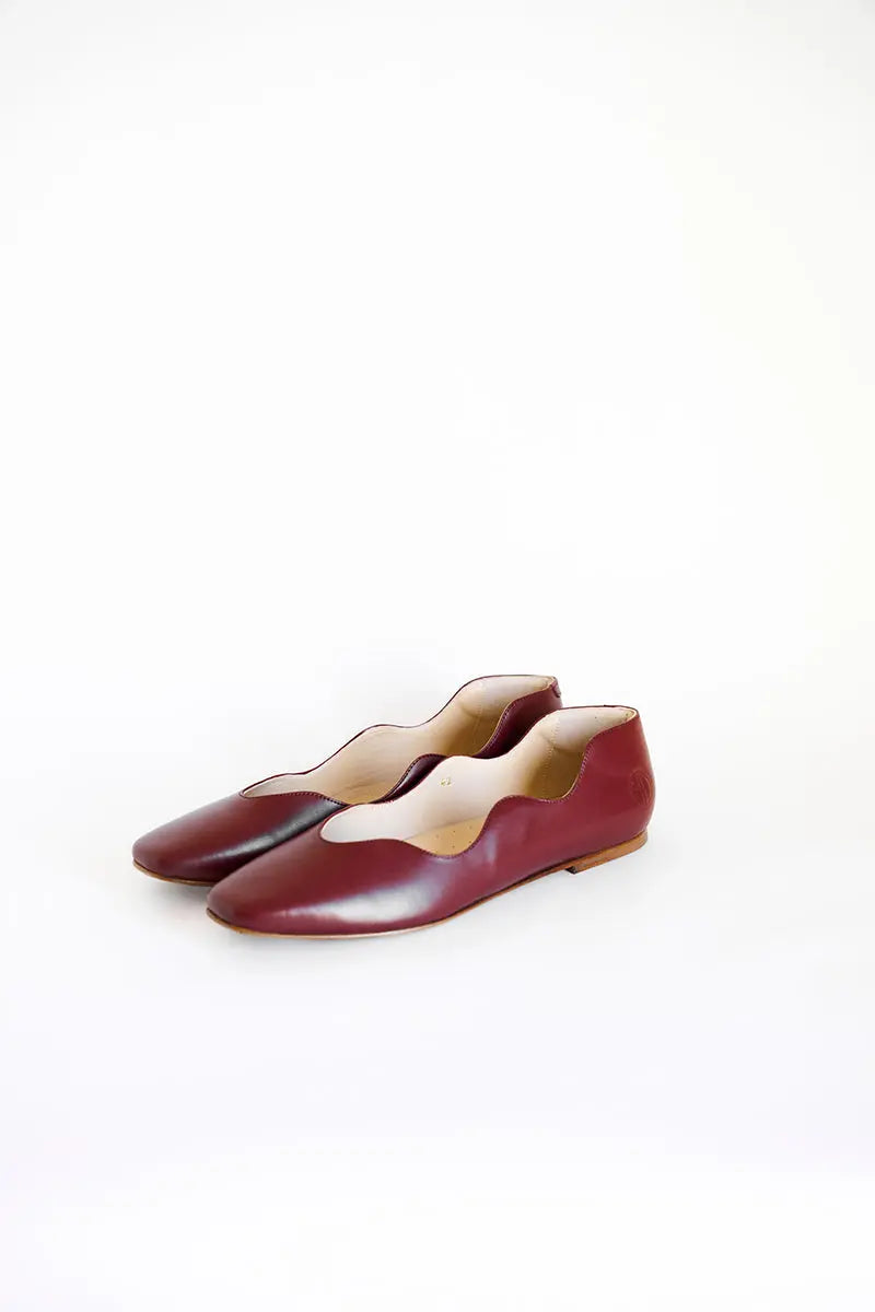 Deep-Burgundy-Lirio1